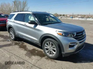 2023 Ford Explorer XLT with VIN 1FMSK8DH2PGA77192, listed as a IAAI auction lot 41743404 with 39,753 mi miles. Bid and sale history available at carsss.com. Image 1.