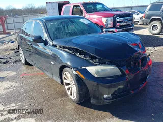 2011 BMW 3 Series 328i z VIN WBAPH5G52BNM81071, wystawiony jako IAAI lot #41143027 z przebiegiem Nie podano mil oraz . Historia ofert i sprzedaży dostępna na DreamBid. Obrazek 1.