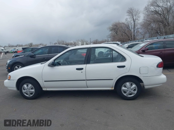 1996 Nissan Sentra XE z VIN 3N1AB41D2TL013267, wystawiony jako IAAI lot #41505728 z przebiegiem 232 387 mil mil oraz . Historia ofert i sprzedaży dostępna na DreamBid. Obrazek 14.