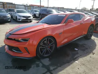 2018 Chevrolet Camaro 2LT with VIN 1G1FD1RSXJ0161054, listed as a Copart auction lot 43664293 with 24,817 mi miles. Bid and sale history available at carsss.com. Image 1.