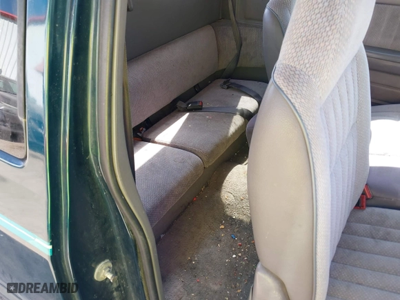 1995 Dodge Dakota with VIN 1B7GL23X3SS144109, listed as a IAAI auction lot 41767996 with 204,670 mi miles. Bid and sale history available at carsss.com. Image 8.