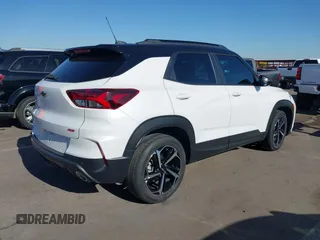 2022 Chevrolet TrailBlazer RS with VIN KL79MTSL8NB120156, listed as a IAAI auction lot 42104073 with 27,147 mi miles. Bid and sale history available at carsss.com. Image 4.