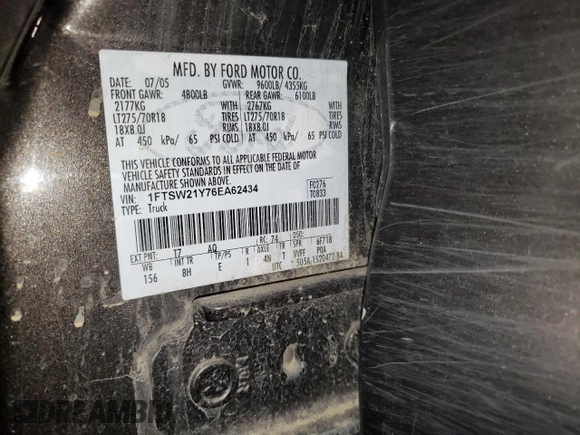 2006 Ford F-250 XL z VIN 1FTSW21Y76EA62434, wystawiony jako Copart lot #52322145 z przebiegiem Nie podano mil oraz Szkoda całkowita • Salvage title. Historia ofert i sprzedaży dostępna na DreamBid. Obrazek 12.