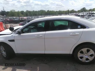 2015 Ford Police Interceptor z VIN 1FAHP2MK5FG140962, wystawiony jako IAAI lot #42085208 z przebiegiem 105 555 mil mil oraz . Historia ofert i sprzedaży dostępna na DreamBid. Obrazek 14.
