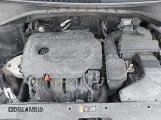 2017 Kia Sorento LX z VIN 5XYPG4A33HG274938, wystawiony jako IAAI lot #42341796 z przebiegiem 153 168 mil mil oraz . Historia ofert i sprzedaży dostępna na DreamBid. Obrazek 10.