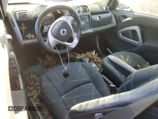 2010 Smart fortwo Pure с VIN WMEEJ3BA4AK363015, выставлен на аукционе Copart как лот 76066204 с пробегом Не указан миль и Списание • Salvage title. История ставок и продаж доступна на DreamBid. Изображение 8.