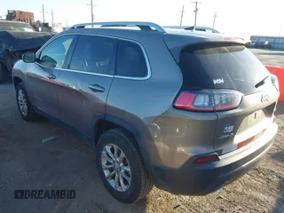 2019 Jeep Cherokee Latitude with VIN 1C4PJMCX7KD127657, listed as a IAAI auction lot 41756436 with 117,483 mi miles. Bid and sale history available at carsss.com. Image 3.