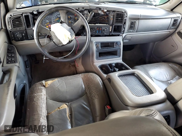 2004 Chevrolet Suburban LT with VIN 1GNEC16Z34J180543, listed as a Copart auction lot 44303975 with 270,011 mi miles and Salvage Title. Bid and sale history available at carsss.com. Image 8.