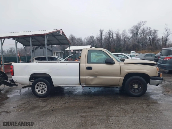 2006 Chevrolet Silverado 1500 Work Truck with VIN 1GCEC14VX6E115841, listed as a IAAI auction lot 41504420 with 316,978 mi miles. Bid and sale history available at carsss.com. Image 14.
