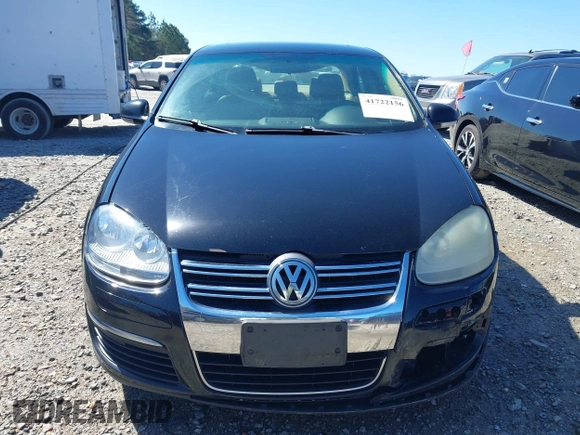2008 Volkswagen Jetta Sedan SE with VIN 3VWRM71K88M067312, listed as a IAAI auction lot 41722156 with 224,394 mi miles. Bid and sale history available at carsss.com. Image 13.