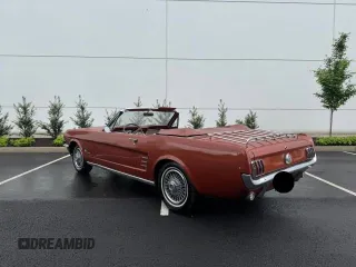 1966 Ford Mustang z VIN 6F08T33732, wystawiony jako Copart lot #56964675 z przebiegiem 38 839 mil mil oraz Tytuł czysty. Historia ofert i sprzedaży dostępna na DreamBid. Obrazek 3.