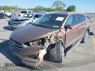 2017 Hyundai Tucson SE z VIN KM8J33A47HU485803, wystawiony jako IAAI lot #42269337 z przebiegiem 96 541 mil mil oraz . Historia ofert i sprzedaży dostępna na DreamBid. Obrazek 18.