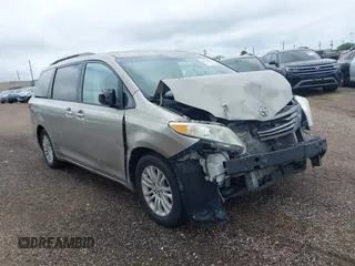 2015 Toyota Sienna XLE с VIN 5TDYK3DC1FS577192, выставлен на аукционе IAAI как лот 41823635 с пробегом 84 858 миль миль и . История ставок и продаж доступна на DreamBid. Изображение 1.