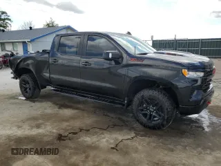 2022 Chevrolet Silverado 1500 LT Trail Boss with VIN 3GCUDFETXNG503890, listed as a Copart auction lot 55646935 with 32,407 mi miles and Salvage Title. Bid and sale history available at DreamBid. Image 4.