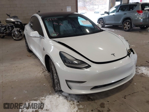 2020 Tesla Model 3 Long Range z VIN 5YJ3E1EB9LF622214, wystawiony jako IAAI lot #41351132 z przebiegiem 133 805 mil mil oraz . Historia ofert i sprzedaży dostępna na DreamBid. Obrazek 1.