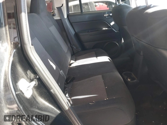 2013 Jeep Compass Sport with VIN 1C4NJDBB7DD271922, listed as a IAAI auction lot 41389045 with 26,886 mi miles. Bid and sale history available at carsss.com. Image 8.
