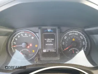 2022 Toyota Tacoma SR z VIN 3TYRX5GN1NT036290, wystawiony jako Copart lot #48055945 z przebiegiem 51 256 mil mil oraz Szkoda całkowita • Salvage title. Historia ofert i sprzedaży dostępna na DreamBid. Obrazek 9.