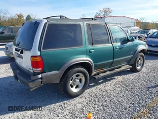 1999 Ford Explorer XLT с VIN 1FMZU32E4XZC06946, выставлен на аукционе IAAI как лот 40644003 с пробегом 302 458 миль миль и . История ставок и продаж доступна на DreamBid. Изображение 4.