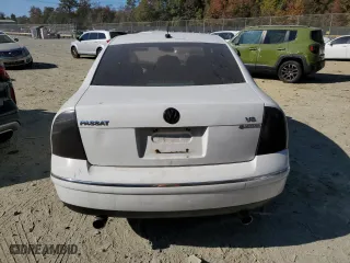 2004 Volkswagen Passat Sedan GLX with VIN WVWTH63B64P253228, listed as a Copart auction lot 77335744 with 160,018 mi miles and Salvage Title. Bid and sale history available at carsss.com. Image 6.