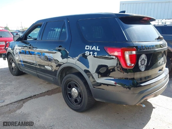 2016 Ford Utility Police Interceptor with VIN 1FM5K8AR5GGD16437, listed as a IAAI auction lot 41998634 with 134,199 mi miles. Bid and sale history available at carsss.com. Image 3.