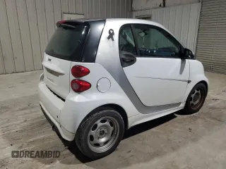 2015 Smart fortwo Passion z VIN WMEEJ3BA5FK814542, wystawiony jako Copart lot #72978714 z przebiegiem 60 081 mil mil oraz Czysty tytuł • Clean title. Historia ofert i sprzedaży dostępna na DreamBid. Obrazek 3.