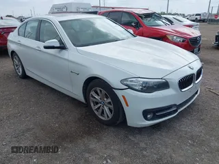 2016 BMW 5 Series 528i z VIN WBA5A5C51GD527875, wystawiony jako IAAI lot #42372183 z przebiegiem 118 127 mil mil oraz . Historia ofert i sprzedaży dostępna na DreamBid. Obrazek 1.