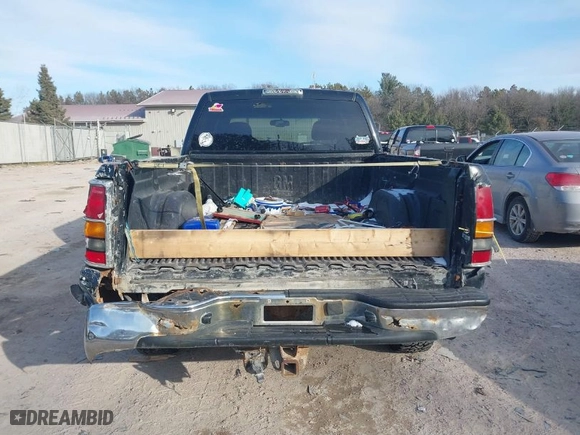 2005 GMC Sierra 1500HD SLT with VIN 1GTGK13U35F811518, listed as a IAAI auction lot 41436920 with NaN miles. Bid and sale history available at carsss.com. Image 16.
