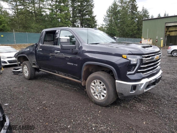 2024 Chevrolet Silverado 2500HD LTZ with VIN 2GC4YPE70R1111772, listed as a Copart auction lot 85321834 with 9,713 mi miles and Salvage Title. Bid and sale history available at carsss.com. Image 4.