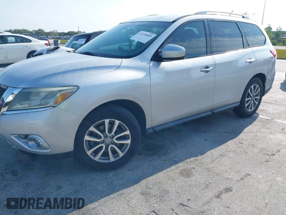 2015 Nissan Pathfinder SL with VIN 5N1AR2MNXFC617601, listed as a IAAI auction lot 42335005 with 121,903 mi miles and . Bid and sale history available at DreamBid. Image 19.