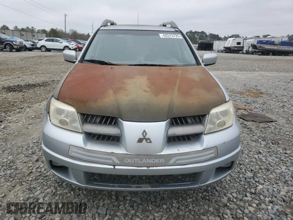 2005 Mitsubishi Outlander XLS with VIN JA4LX41F35U002094, listed as a Copart auction lot 42575725 with 276,096 mi miles and Salvage Title. Bid and sale history available at carsss.com. Image 5.