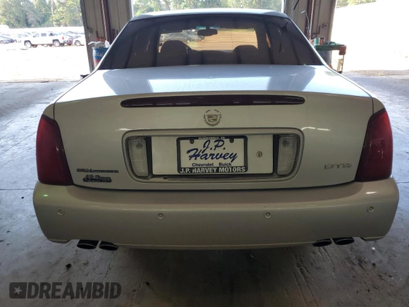 2002 Cadillac DeVille DTS with VIN 1G6KF57952U303332, listed as a Copart auction lot 61852523 with 173,500 mi miles and Clean Title. Bid and sale history available at carsss.com. Image 6.