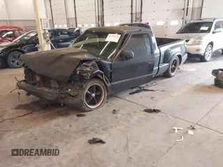 2000 Chevrolet S-10 LS with VIN 1GCCS1955Y8223949, listed as a IAAI auction lot 41795316 with 156,127 mi miles. Bid and sale history available at carsss.com. Image 17.