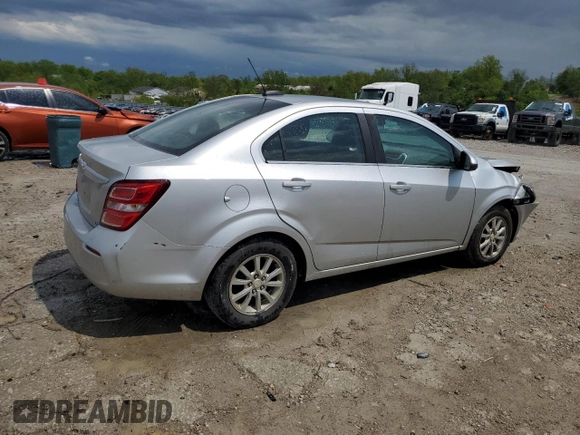 2017 Chevrolet Sonic LT z VIN 1G1JD5SH9H4122507, wystawiony jako Copart lot #55165265 z przebiegiem 173 818 mil mil oraz Szkoda całkowita • Salvage title. Historia ofert i sprzedaży dostępna na DreamBid. Obrazek 3.