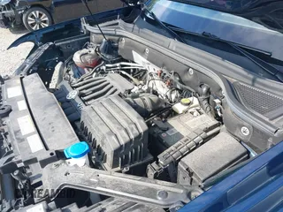 2022 Volkswagen Atlas SE z VIN 1V2HE2CA7NC211835, wystawiony jako IAAI lot #42722660 z przebiegiem 56 112 mil mil oraz . Historia ofert i sprzedaży dostępna na DreamBid. Obrazek 10.