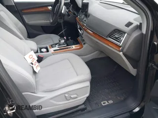 2022 Audi Q5 S line Premium Plus z VIN WA1EAAFY5N2027089, wystawiony jako IAAI lot #39093168 z przebiegiem 24 523 mil mil oraz . Historia ofert i sprzedaży dostępna na DreamBid. Obrazek 5.