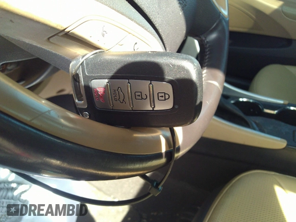 2014 Hyundai Sonata SE with VIN 5NPEC4AC5EH923646, listed as a IAAI auction lot 41935203 with 90,506 mi miles and . Bid and sale history available at DreamBid. Image 11.