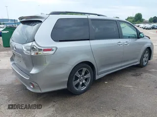 2018 Toyota Sienna SE с VIN 5TDXZ3DC1JS919062, выставлен на аукционе IAAI как лот 42790530 с пробегом 107 040 миль миль и . История ставок и продаж доступна на DreamBid. Изображение 4.