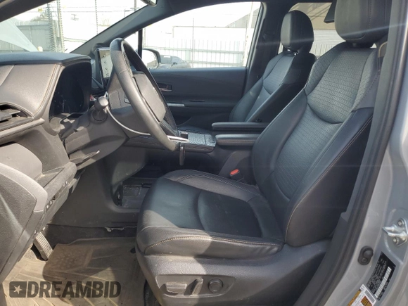 2022 Toyota Sienna XLE Woodland Edition with VIN 5TDASKFC8NS051083, listed as a Copart auction lot 82394134 with 31,538 mi miles and Salvage Title. Bid and sale history available at carsss.com. Image 7.