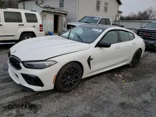 2020 BMW M8 Competition z VIN WBSGV0C00LCD88941, wystawiony jako Copart lot #36457893 z przebiegiem 19 666 mil mil oraz . Historia ofert i sprzedaży dostępna na DreamBid. Obrazek 1.