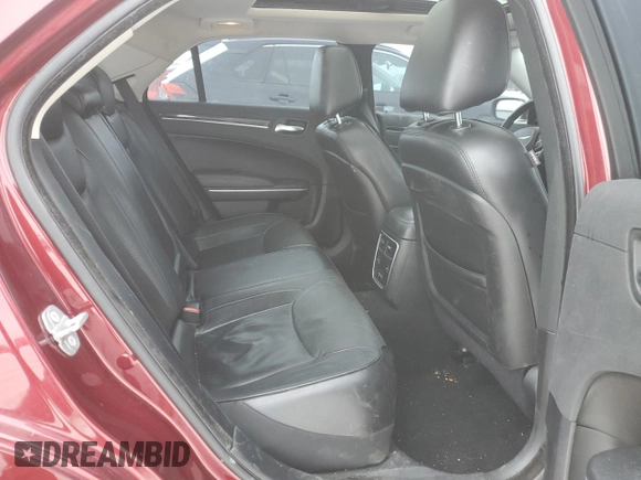 2019 Chrysler 300 Limited with VIN 2C3CCAKG1KH566434, listed as a Copart auction lot 44573815 with 123,552 mi miles and Salvage Title. Bid and sale history available at carsss.com. Image 10.