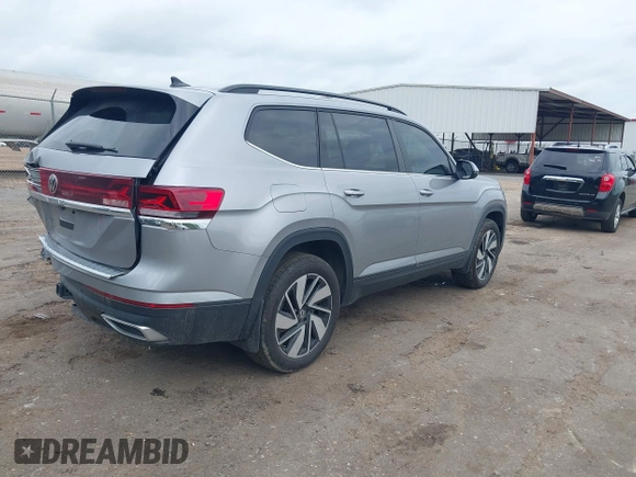 2024 Volkswagen Atlas SE with VIN 1V2WR2CA6RC574936, listed as a IAAI auction lot 42257308 with 23,370 mi miles and . Bid and sale history available at DreamBid. Image 4.
