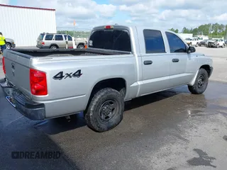 2006 Dodge Dakota ST with VIN 1D7HW28K66S715676, listed as a IAAI auction lot 42005697 with 77,963 mi miles and . Bid and sale history available at DreamBid. Image 4.