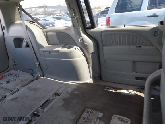 2005 Honda Odyssey EX-L with VIN 5FNRL38735B057514, listed as a IAAI auction lot 41762185 with 264,851 mi miles. Bid and sale history available at carsss.com. Image 8.