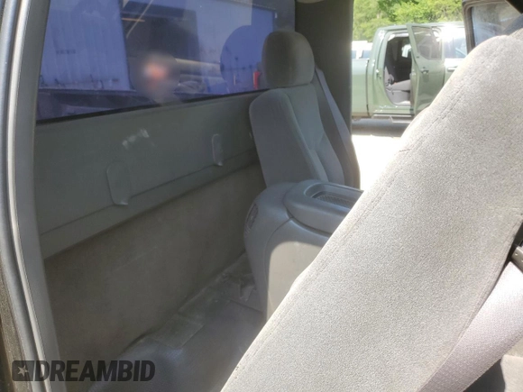 2006 Chevrolet Silverado 1500 Work Truck with VIN 3GCEC14X46G233569, listed as a Copart auction lot 53571885 with 186,342 mi miles and Salvage Title. Bid and sale history available at carsss.com. Image 10.
