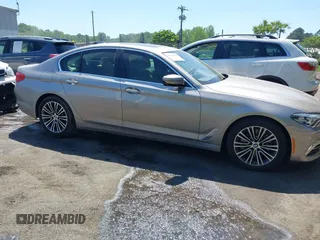 2018 BMW 5 Series 530i z VIN WBAJA5C50JWA35934, wystawiony jako IAAI lot #42139608 z przebiegiem 24 059 mil mil oraz . Historia ofert i sprzedaży dostępna na DreamBid. Obrazek 1.