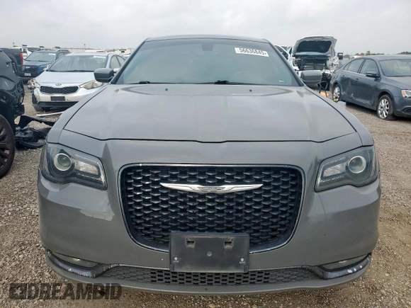 2019 Chrysler 300 S z VIN 2C3CCABG3KH516666, wystawiony jako Copart lot #56636845 z przebiegiem 150 570 mil mil oraz Szkoda całkowita • Salvage title. Historia ofert i sprzedaży dostępna na DreamBid. Obrazek 5.