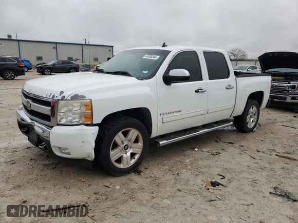 2009 Chevrolet Silverado 1500 LT with VIN 3GCEC23069G275627, listed as a Copart auction lot 44006045 with 240,024 mi miles and Clean Title. Bid and sale history available at carsss.com. Image 1.
