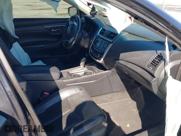 2018 Nissan Altima SR with VIN 1N4AL3AP0JC180577, listed as a IAAI auction lot 41378496 with 89,751 mi miles and . Bid and sale history available at carsss.com. Image 5.