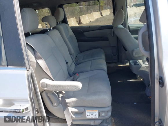 2013 Honda Odyssey EX z VIN 5FNRL5H43DB042964, wystawiony jako IAAI lot #41877997 z przebiegiem 130 282 mil mil oraz . Historia ofert i sprzedaży dostępna na DreamBid. Obrazek 8.
