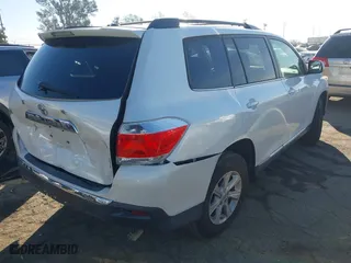 2013 Toyota Highlander with VIN 5TDZK3EH4DS110912, listed as a IAAI auction lot 41369190 with 183,753 mi miles. Bid and sale history available at carsss.com. Image 4.